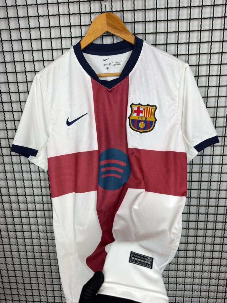 Camisa Barcelona Bege e Vinho 26/27 · Nacional Premium
