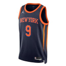 Camisa NBA RJ Barrett - New York Knicks - 2023 - Edição de Impacto - Azul Marinho