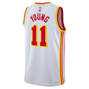 Camisa NBA Trae Young - Atlanta Hawks - 2023 - Edição Associação - Branco